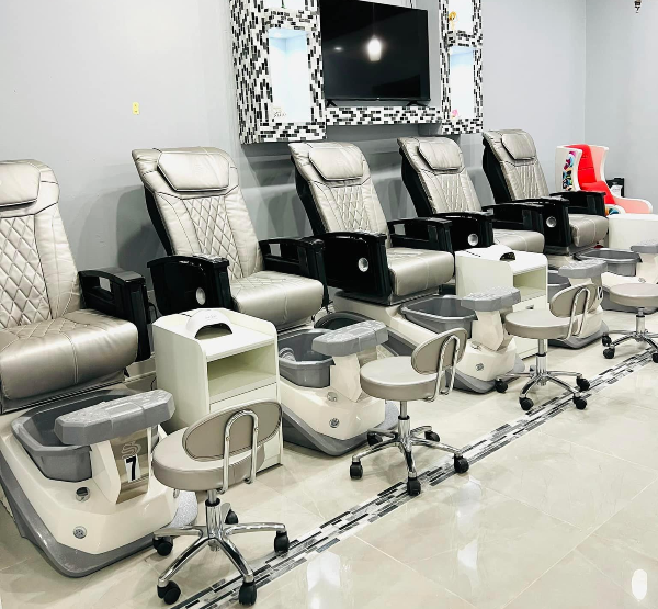 Pedicure chairs detail with mirrored panels